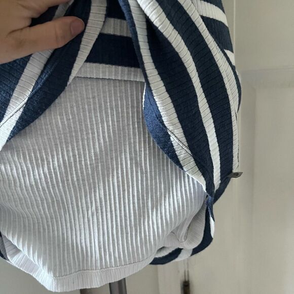 Mountain hardwear dress with built in slip - Picture 5 of 5